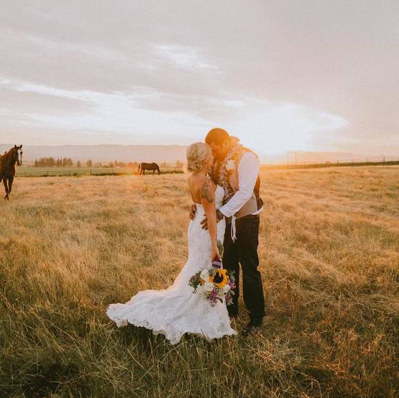 Meet your Posher, Megan - Picture 1 of 1